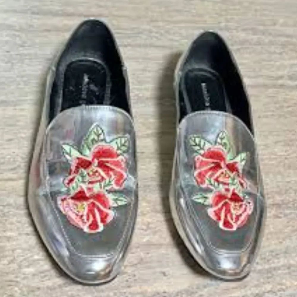 BRAN NEW MADDEN GIRL ORBITT METALLIC ROSE EMBROIDERY EMBELLISHED FLAT